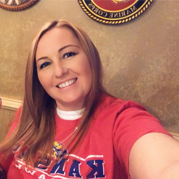 Meet your Posher, April - Picture 1 of 1